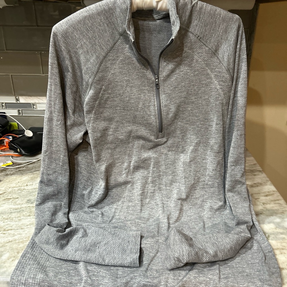 Lululemon athletica Men’s M Soft Jersey Half Zip  Hike Gray Gym  Work Out